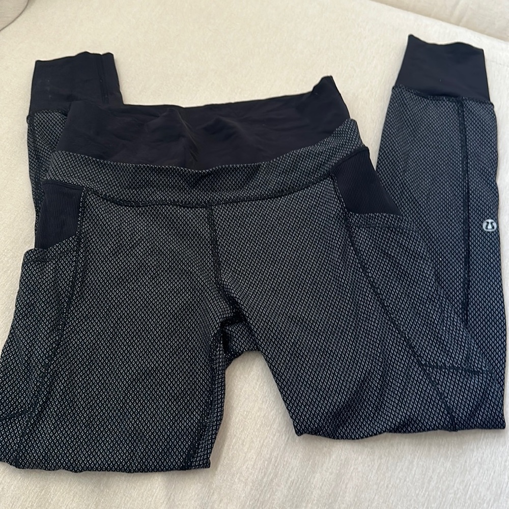 Lululemon print leggings